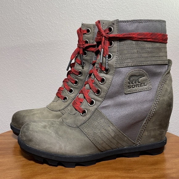 Sorel Shoes - Sorel Lexie Wedge Boots Quarry Red Laces Lug Sole size 10